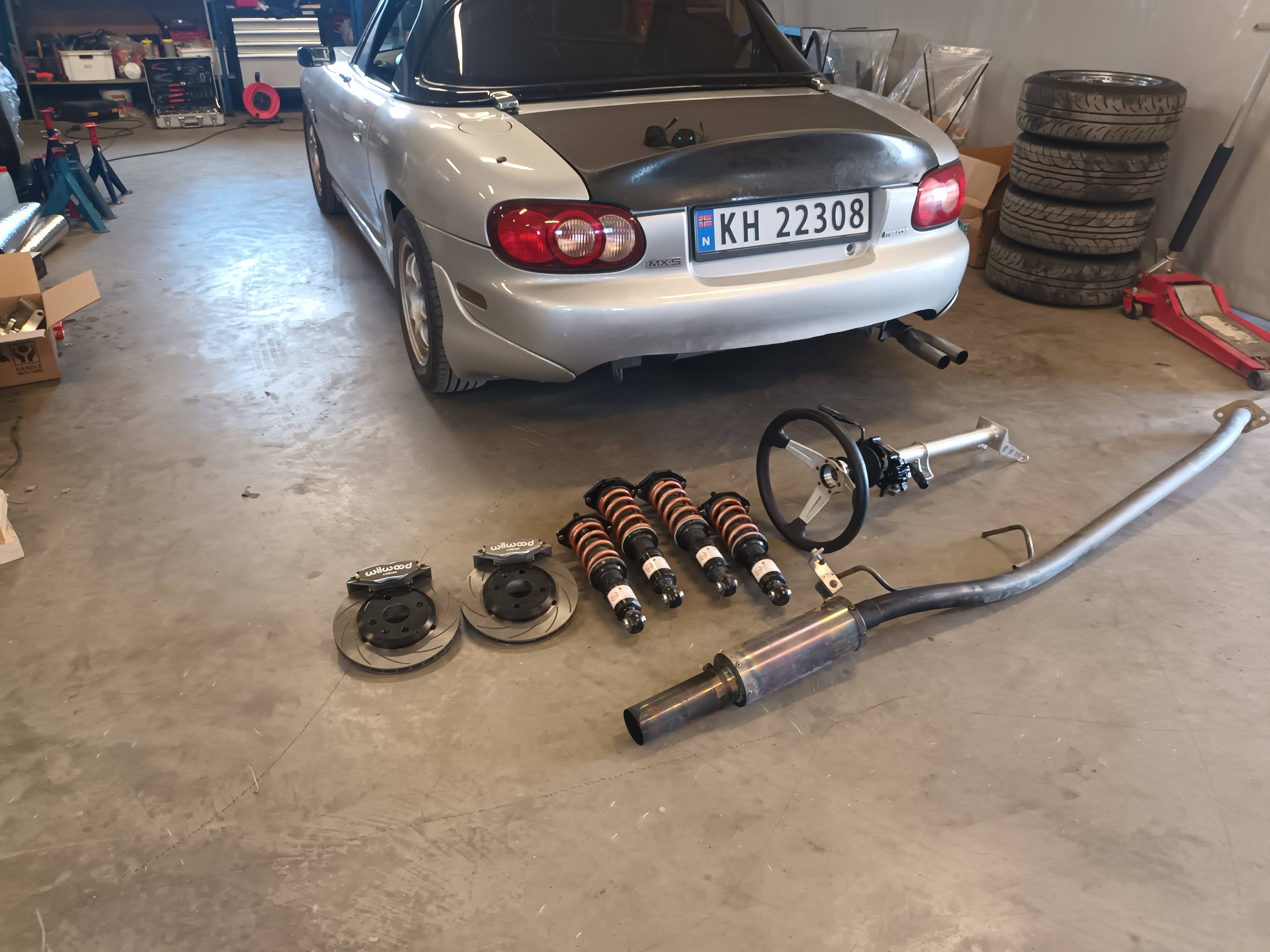 Name:  VMBuDn9.jpg
Views: 782
Size:  2.33 MB