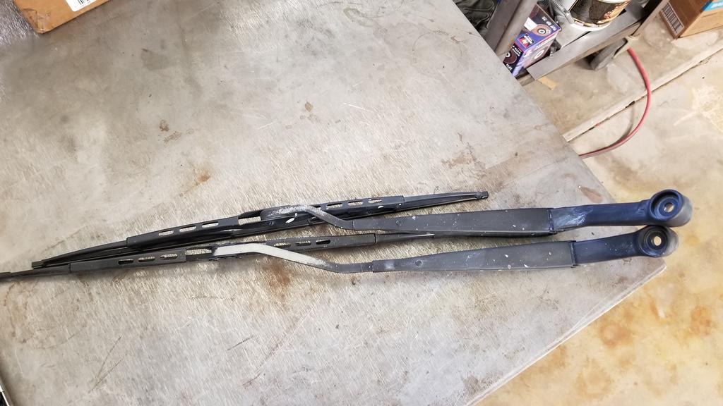 Name:  VrsIOsB.jpg
Views: 606
Size:  85.4 KB