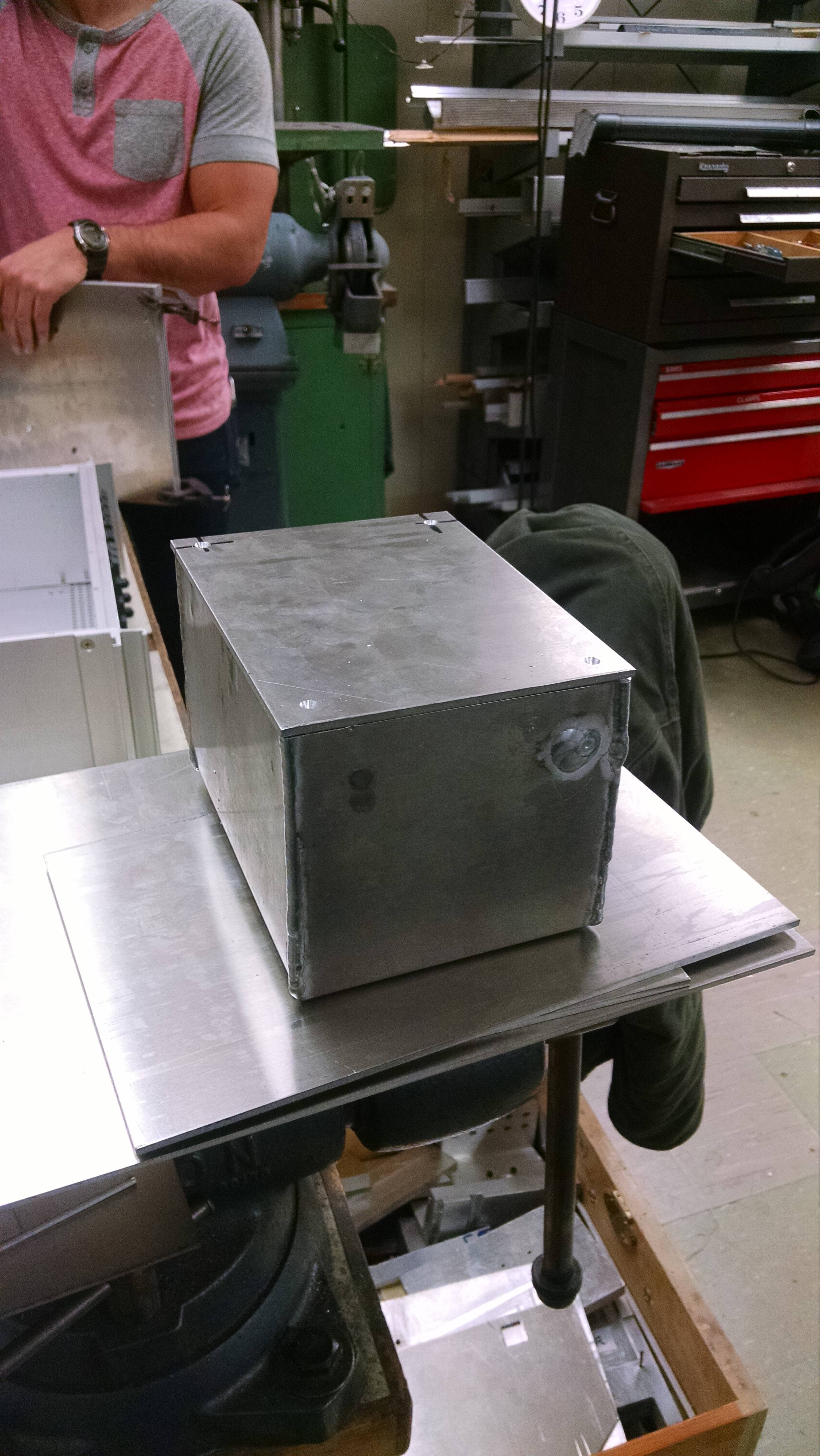 Name:  0aI8n7u.jpg
Views: 37
Size:  952.9 KB