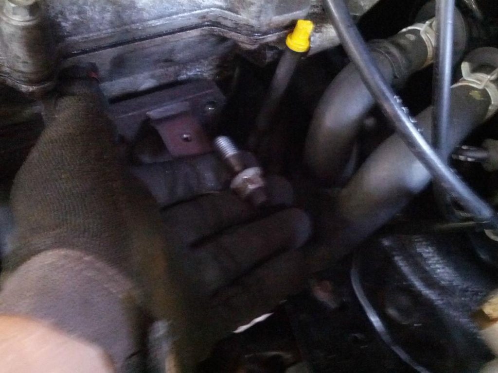 Name:  SLyTjzBh.jpg
Views: 45
Size:  101.5 KB