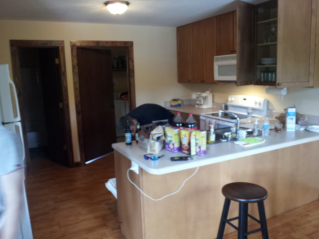 Name:  2013-08-18122730_zpsb421957c.jpg
Views: 69
Size:  69.3 KB