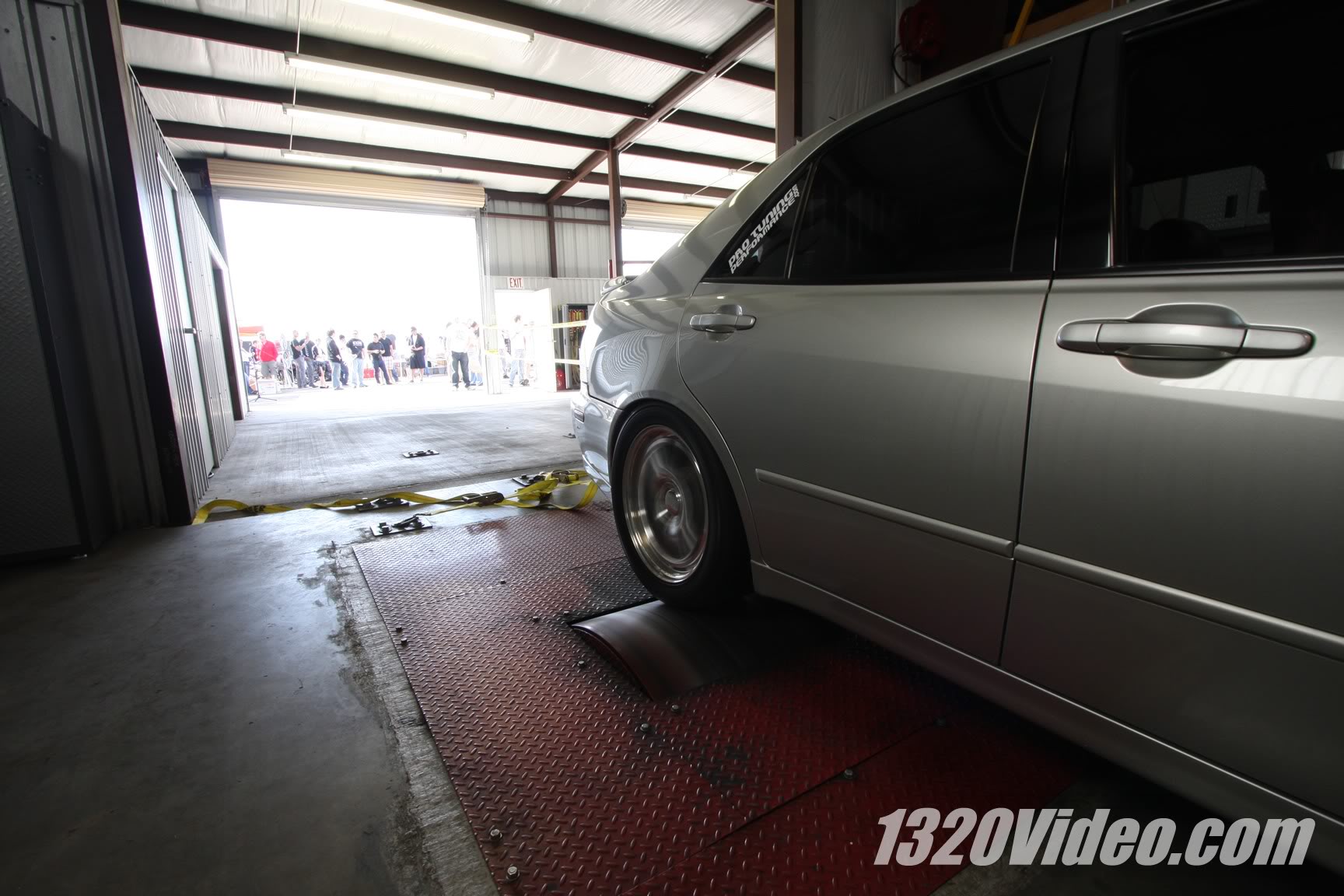 Name:  dynocrowd.jpg
Views: 141
Size:  227.9 KB