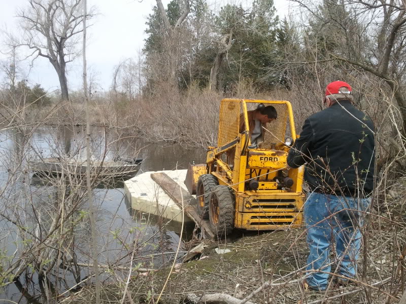 Name:  Unloadingloader.jpg
Views: 98
Size:  187.6 KB