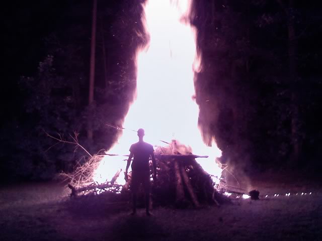 Name:  MeAndBonfire.jpg
Views: 62
Size:  27.3 KB