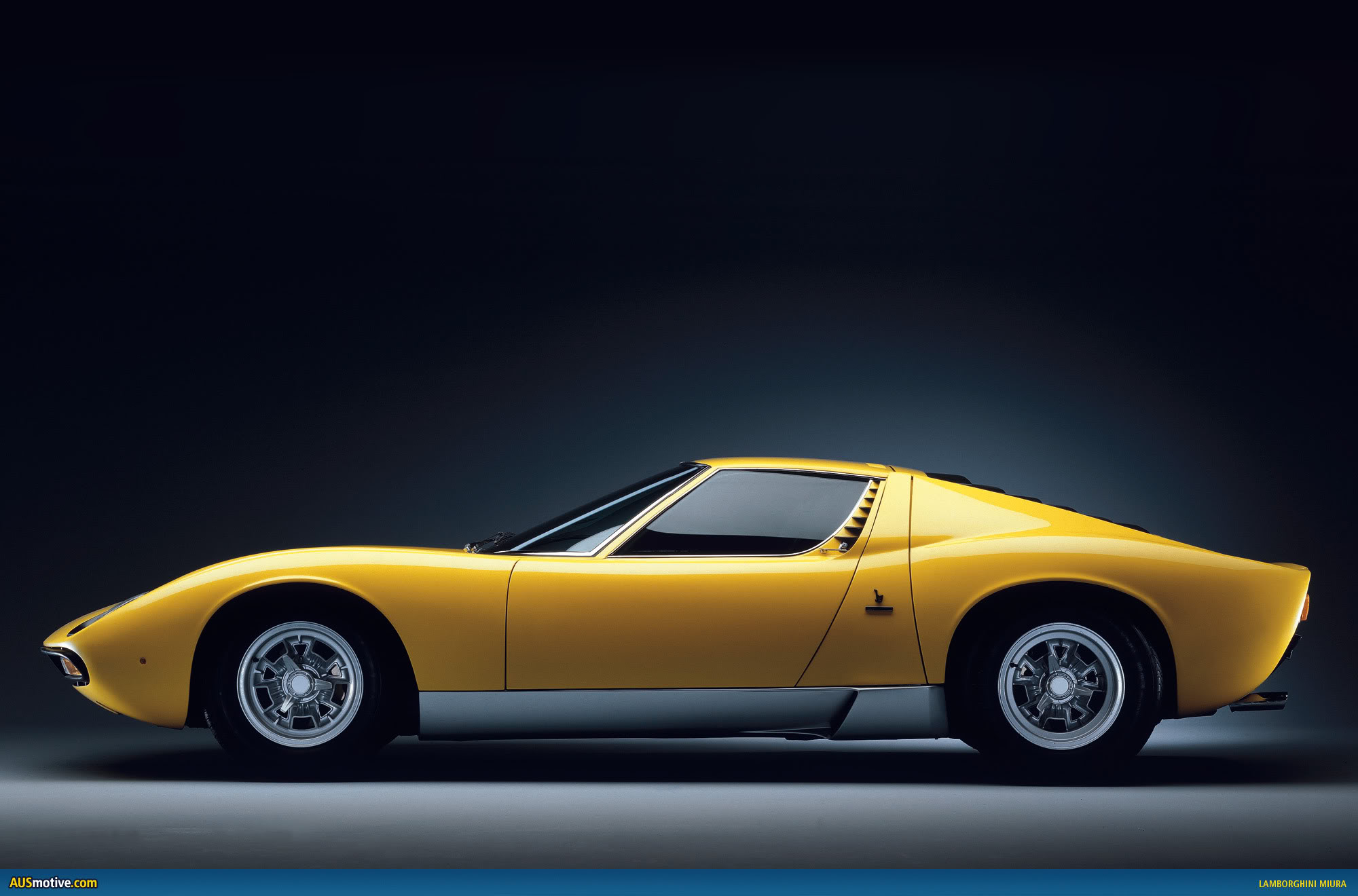 Name:  Lamborghini-Miura-01.jpg
Views: 408
Size:  169.6 KB