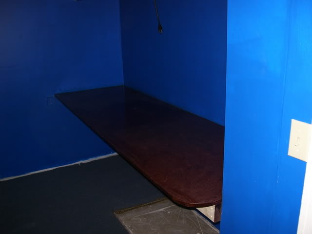 Name:  desk.jpg
Views: 226
Size:  22.5 KB