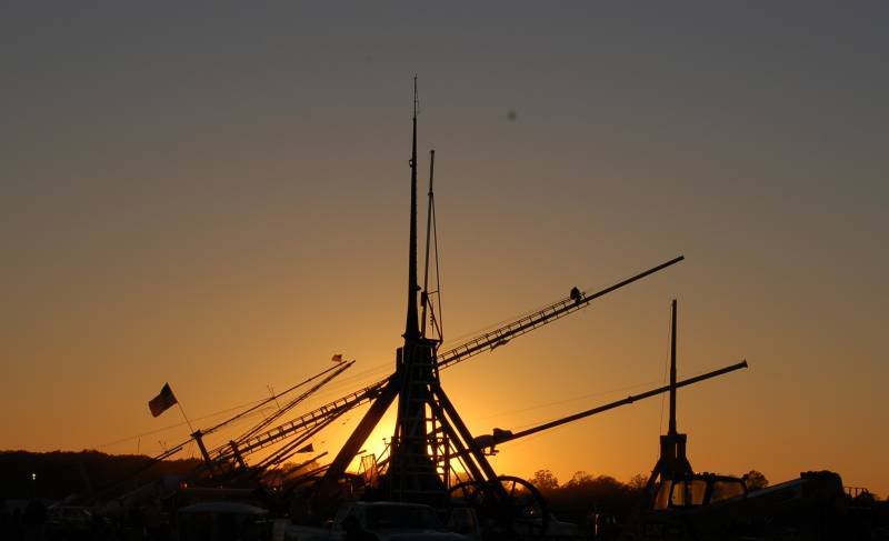 Name:  sunset.jpg
Views: 307
Size:  22.0 KB