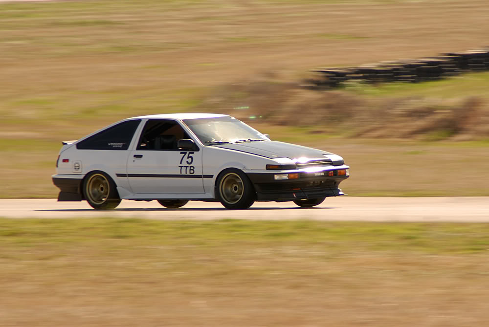 Name:  TrackDaysMarch2010054s.jpg
Views: 86
Size:  74.9 KB