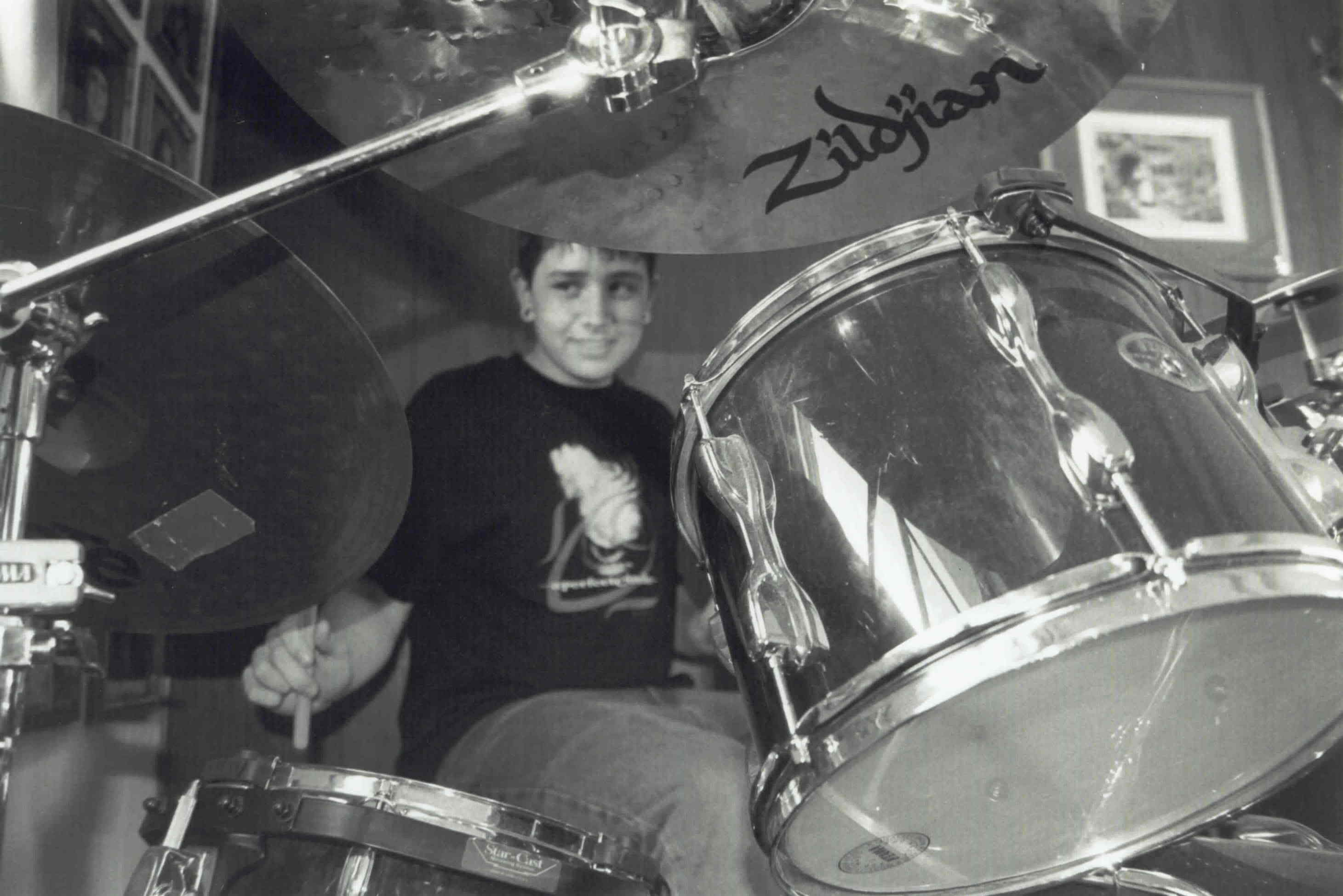 Name:  antondrums.jpg
Views: 89
Size:  176.2 KB