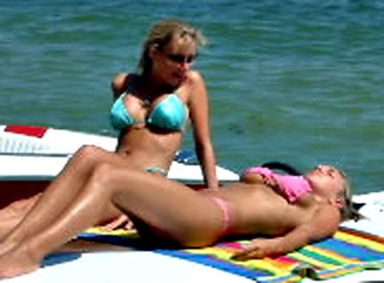 Name:  sixshooterboat.jpg
Views: 343
Size:  27.4 KB