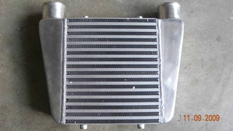 Name:  ultra2010018.jpg
Views: 56
Size:  119.2 KB