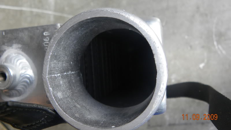 Name:  ultra2010019.jpg
Views: 77
Size:  79.5 KB