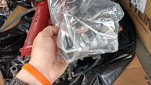 '99 miata head, intake, valve cover, and fuel rail, ect... + new thermostat housing-imag2580.jpg