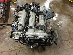 1.8 vvt bare engine   /   1.8 non vvt engine complete-img_2162.jpg